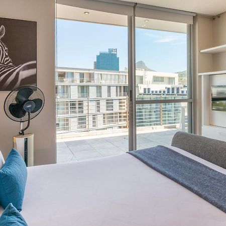 V&A Waterfront Luxury Apartments By Mcstay Kaapstad Buitenkant foto