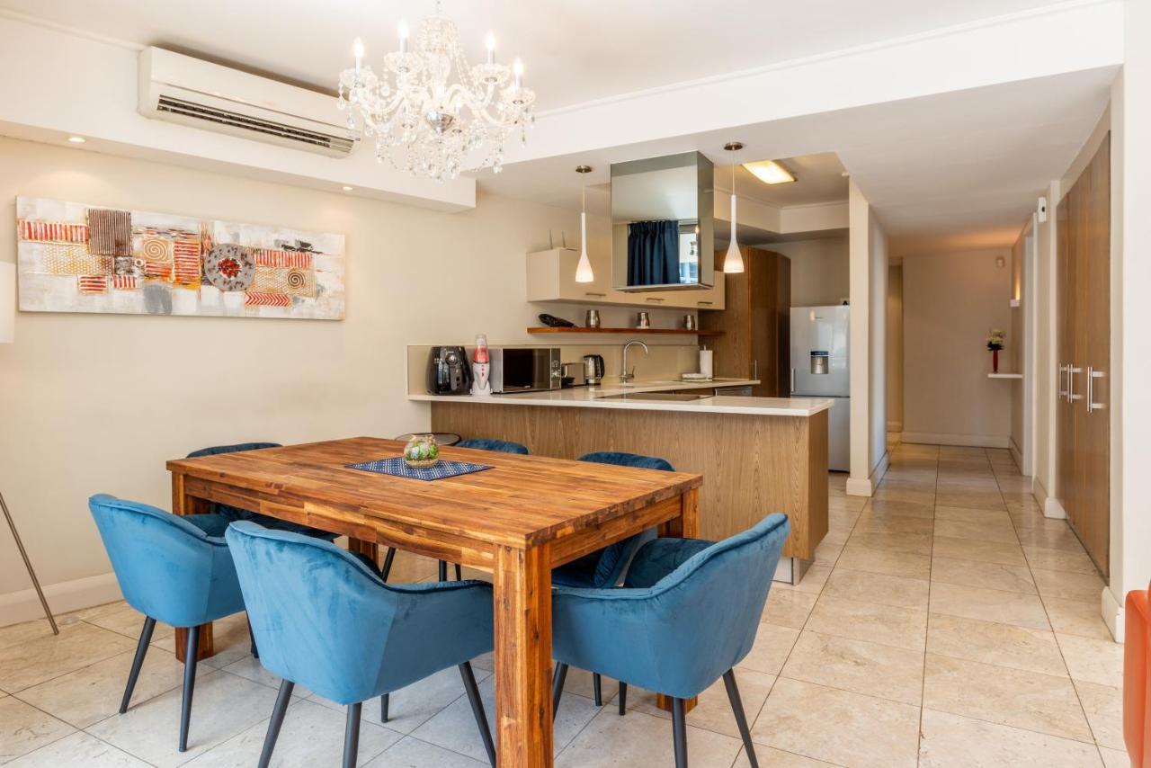 V&A Waterfront Luxury Apartments By Mcstay Kaapstad Buitenkant foto