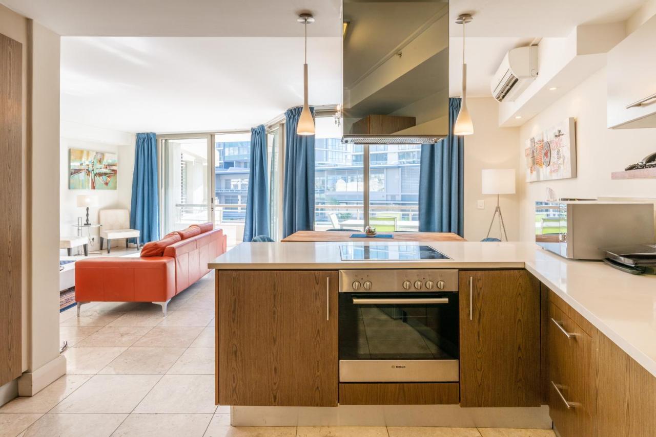 V&A Waterfront Luxury Apartments By Mcstay Kaapstad Buitenkant foto