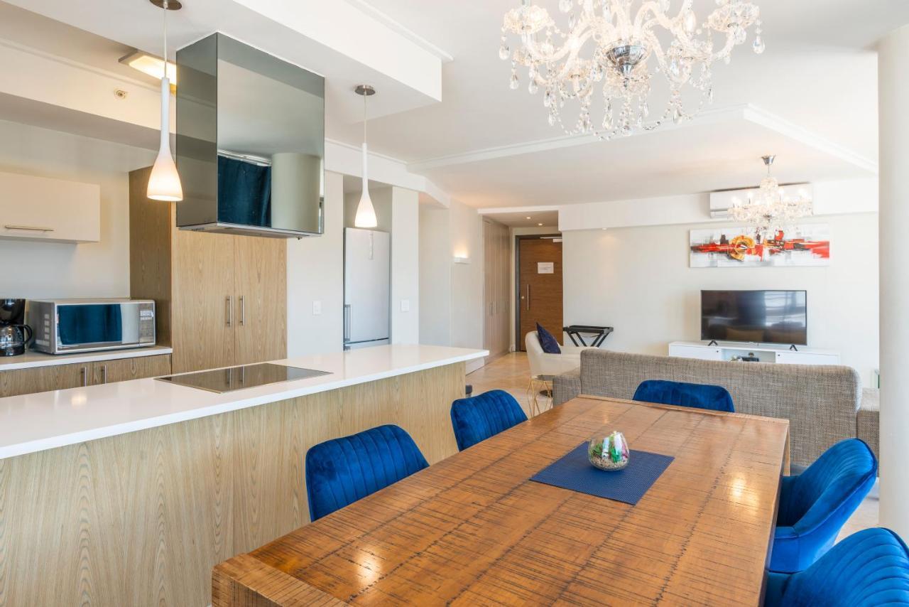 V&A Waterfront Luxury Apartments By Mcstay Kaapstad Buitenkant foto