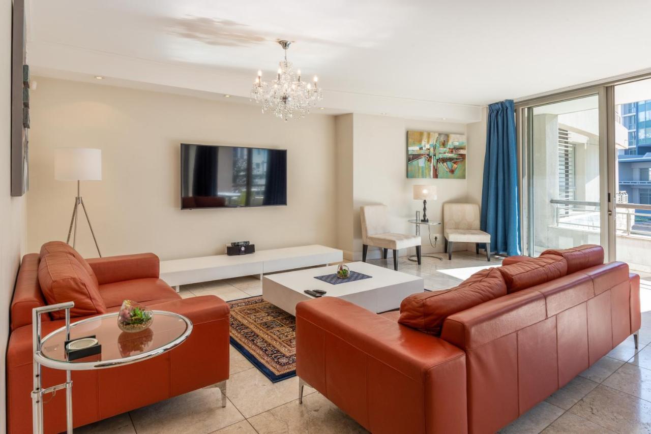V&A Waterfront Luxury Apartments By Mcstay Kaapstad Buitenkant foto