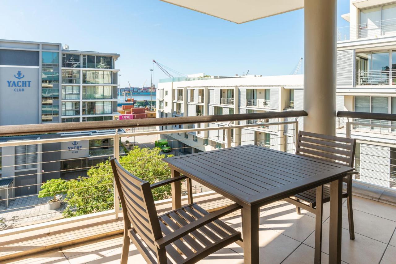 V&A Waterfront Luxury Apartments By Mcstay Kaapstad Buitenkant foto