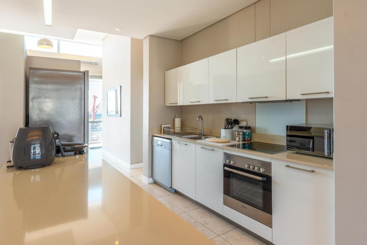 V&A Waterfront Luxury Apartments By Mcstay Kaapstad Buitenkant foto