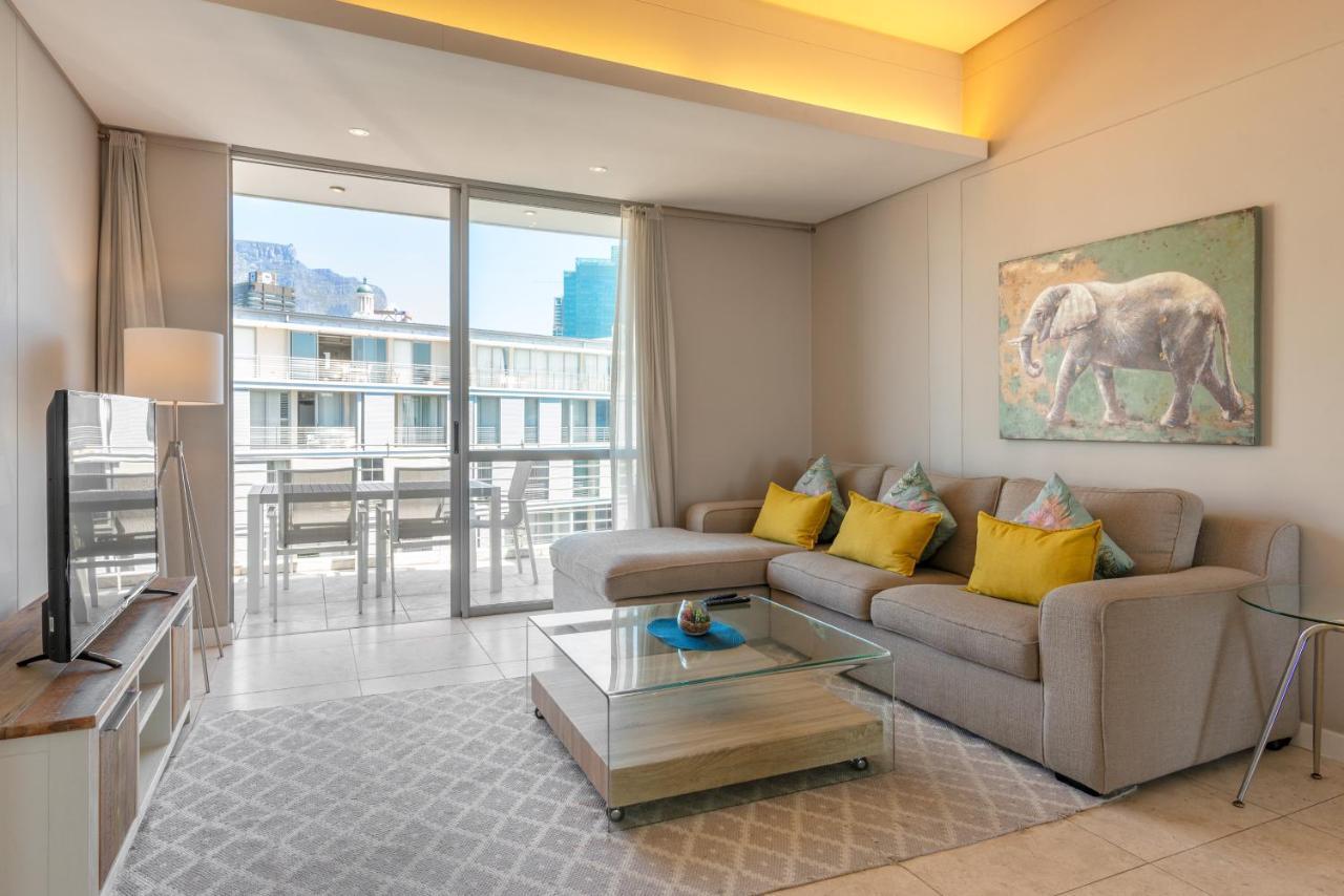 V&A Waterfront Luxury Apartments By Mcstay Kaapstad Buitenkant foto