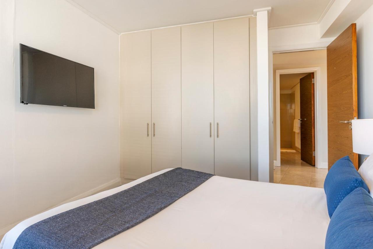 V&A Waterfront Luxury Apartments By Mcstay Kaapstad Buitenkant foto