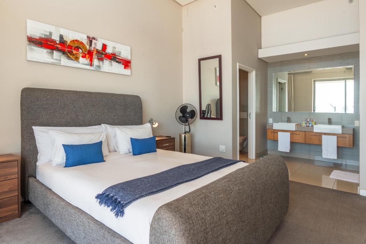 V&A Waterfront Luxury Apartments By Mcstay Kaapstad Buitenkant foto